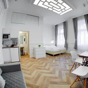 villa-toni.inbudapesthotels.com/